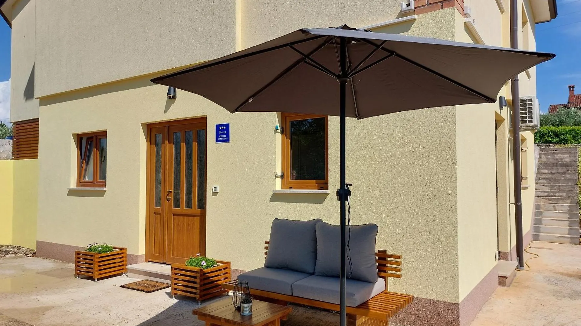 Studio Apartman Nika Višnjan Croacia